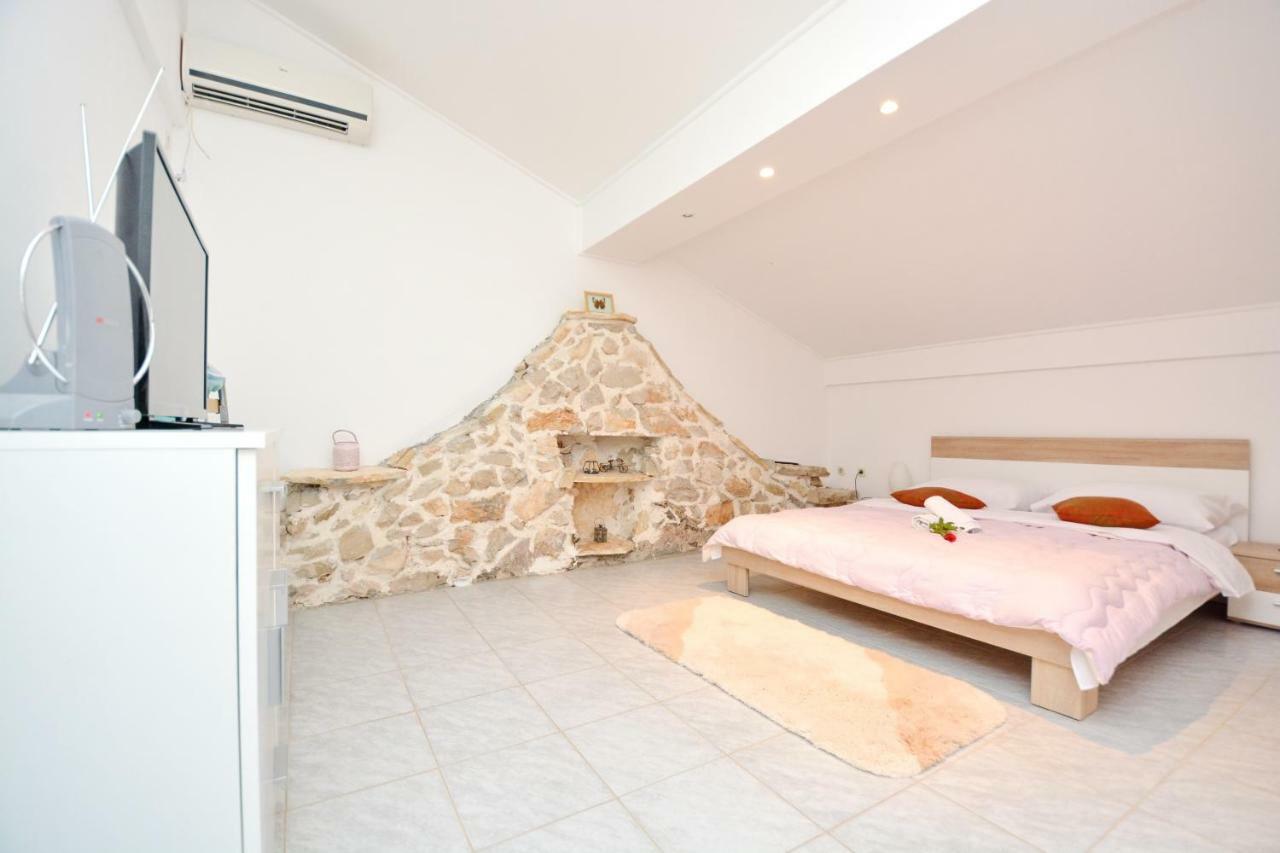 Apartment Maca